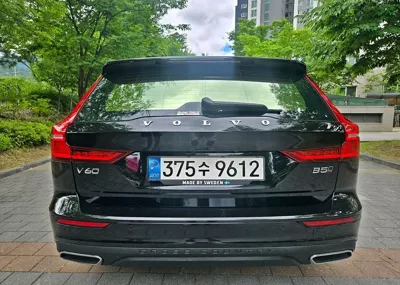 Volvo V60 2021, 54573 км, за 16647.17 USD