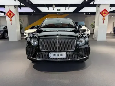 Bentley Bentayga 2021, 9000 км, за 308398.6 USD