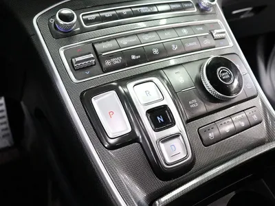 Hyundai Santafe 2022, 72353 км, за 15827.8 USD - фото 10