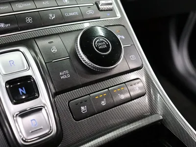 Hyundai Santafe 2022, 72353 км, за 15827.8 USD - фото 11