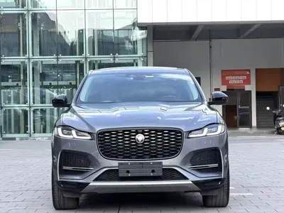 Jaguar F-Pace 2023, 20000 км, за 27144.68 USD