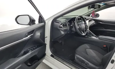 Toyota Camry 2019, 135602 км, за 12487.61 USD - фото 10