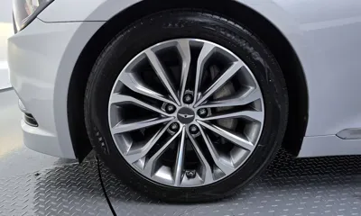 Hyundai Genesis 2015, 153001 км, за 6240.14 USD