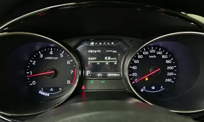 Kia Canival 2017, 192546 км, за 9058.68 USD - фото 8