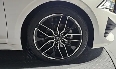 Kia K5 2021, 49233 км, за 11421.82 USD