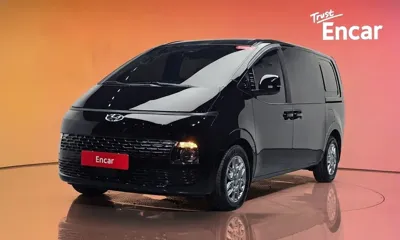 Hyundai Staria · 2023 год