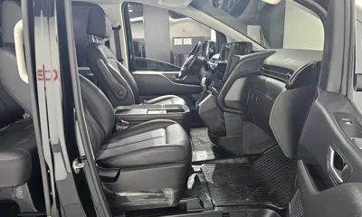 Hyundai Staria 2023, 43408 км, за 16604.8 USD - фото 26