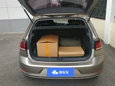 Volkswagen Golf 2019, 29400 км, за 8251.18 USD