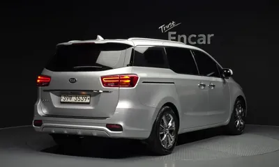 Kia Canival 2019, 79744 км, за 8205.33 USD