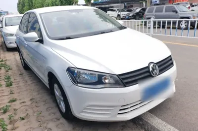 Volkswagen Jetta 2015, 104400 км, за 5131 USD - фото 3