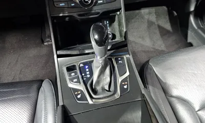 Hyundai Grandeur 2015, 165130 км, за 4466.63 USD - фото 9