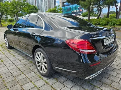 Mercedes-Benz E-Class 2018, 211161 км, за 9706.85 USD
