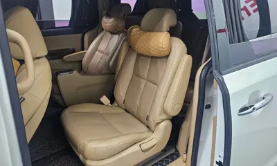 Kia Canival 2016, 178881 км, за 8385.88 USD - фото 26