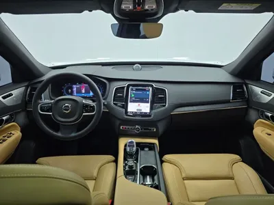 Volvo XC90 2025, 7155 км, за 50214.73 USD - фото 7