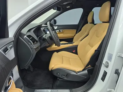 Volvo XC90 2025, 7155 км, за 50214.73 USD - фото 10