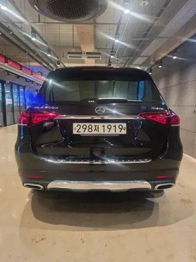 Mercedes-Benz GLE-Class 2019, 130000 км, за 29539.19 USD