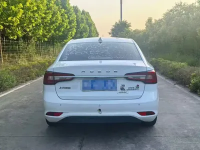 Roewe i5 2021, 80000 км, за 3801.44 USD