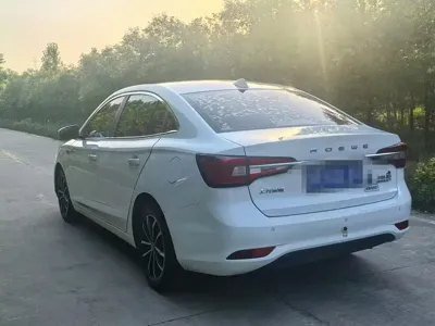 Roewe i5 2021, 80000 км, за 3801.44 USD - фото 6