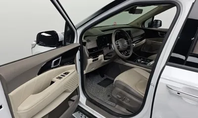 Kia Canival 2024, 44244 км, за 31203.27 USD - фото 10