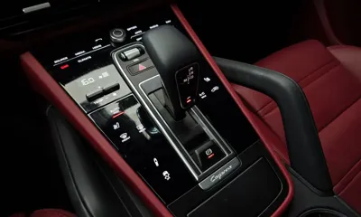 Porsche Cayenne 2023, 31587 км, за 73436.65 USD - фото 9