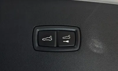 Porsche Cayenne 2023, 31587 км, за 73436.65 USD - фото 20