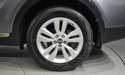 Kia Sorento 2015, 129679 км, за 6371.52 USD