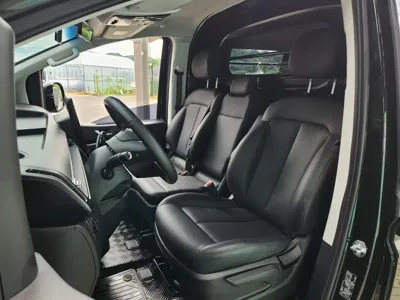 Hyundai Staria 2023, 99860 км, за 14375.74 USD - фото 7