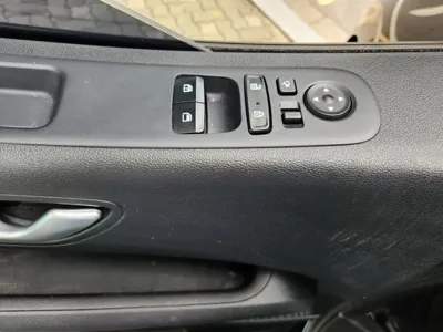 Hyundai Staria 2023, 99860 км, за 14375.74 USD - фото 8