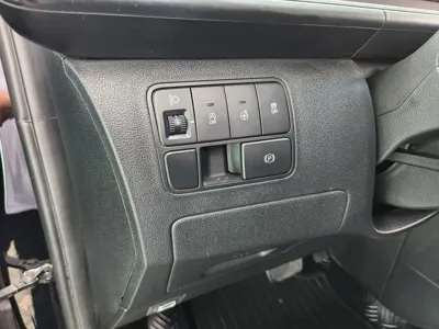 Hyundai Staria 2023, 99860 км, за 14375.74 USD - фото 9