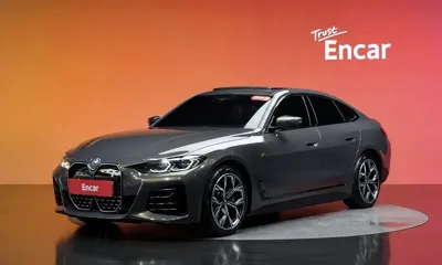 BMW i4 · 2022 год