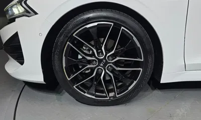 Kia K5 2021, 92625 км, за 11892.96 USD