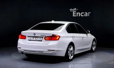 BMW 3-Series 2015, 62939 км, за 8210.72 USD