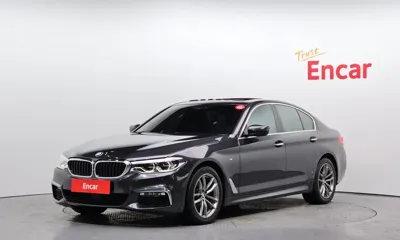 BMW 5-Series · 2018 год