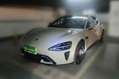 Xiaomi Auto SU7 · 2024 год