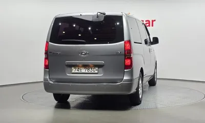 Hyundai Starex 2015, 186224 км, за 4791.91 USD