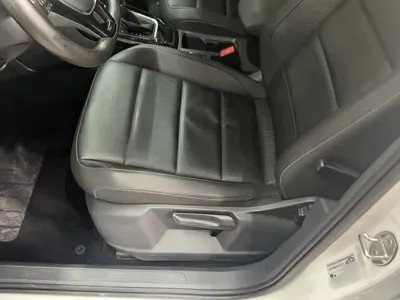 Volkswagen T-Roc 2021, 61500 км, за 10299.98 USD - фото 16