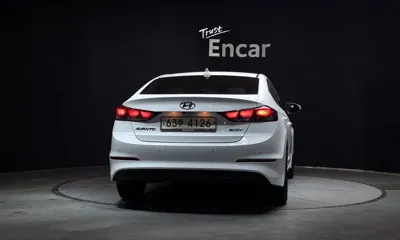 Hyundai Avante 2016, 99906 км, за 4680.49 USD