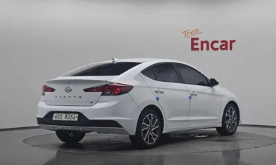 Hyundai Avante 2019, 76607 км, за 8190.86 USD