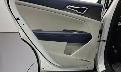 Kia Sportage 2023, 46556 км, за 28554.55 USD - фото 25
