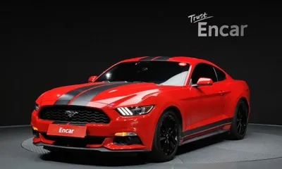 Ford Mustang · 2015 год