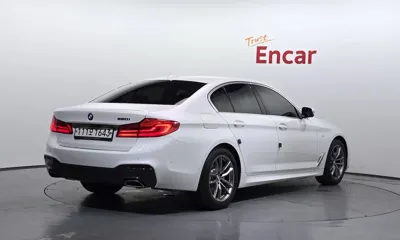 BMW 5-Series 2020, 85426 км, за 18442.64 USD