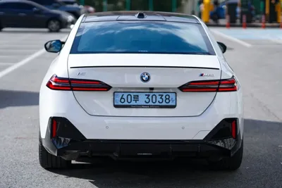 BMW i5 2025, 11000 км, за 69711.84 USD
