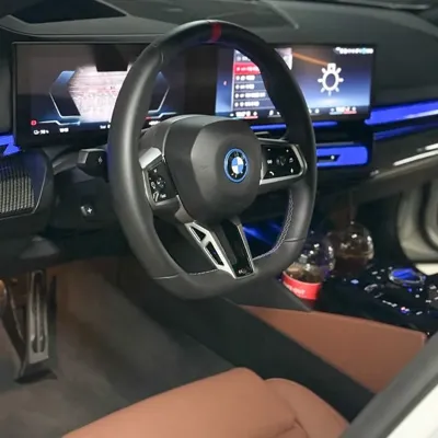 BMW i5 2025, 11000 км, за 69711.84 USD - фото 10