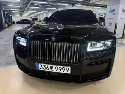 Rolls-Royce Ghost 2022, 28000 км, за 290386.49 USD