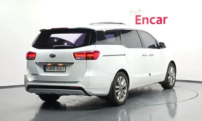 Kia Canival 2017, 96904 км, за 7475.78 USD
