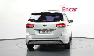 Kia Canival 2017, 96904 км, за 7475.78 USD
