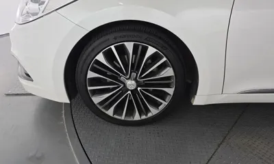 Hyundai Grandeur 2014, 251767 км, за 2927.4 USD