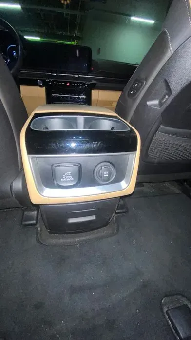 Kia Canival 2023, 96000 км, за 0 USD
