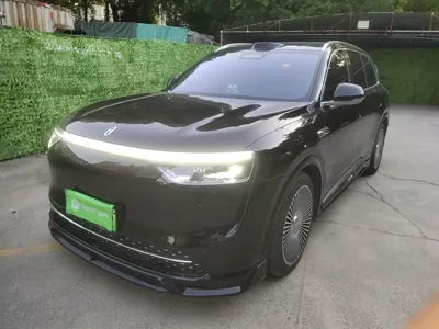 Hima AITO M8 · 2025 год