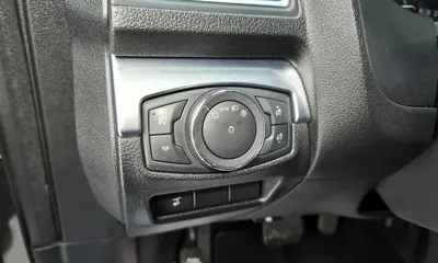 Ford Explorer 2019, 117719 км, за 10769.74 USD - фото 17